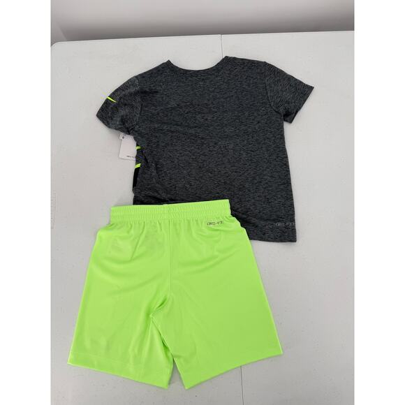 NWT Nike Boy's Kid's 4 Piece Set, Shorts & T-Shirt, Outfit, Size 6 - Picture 13 of 13
